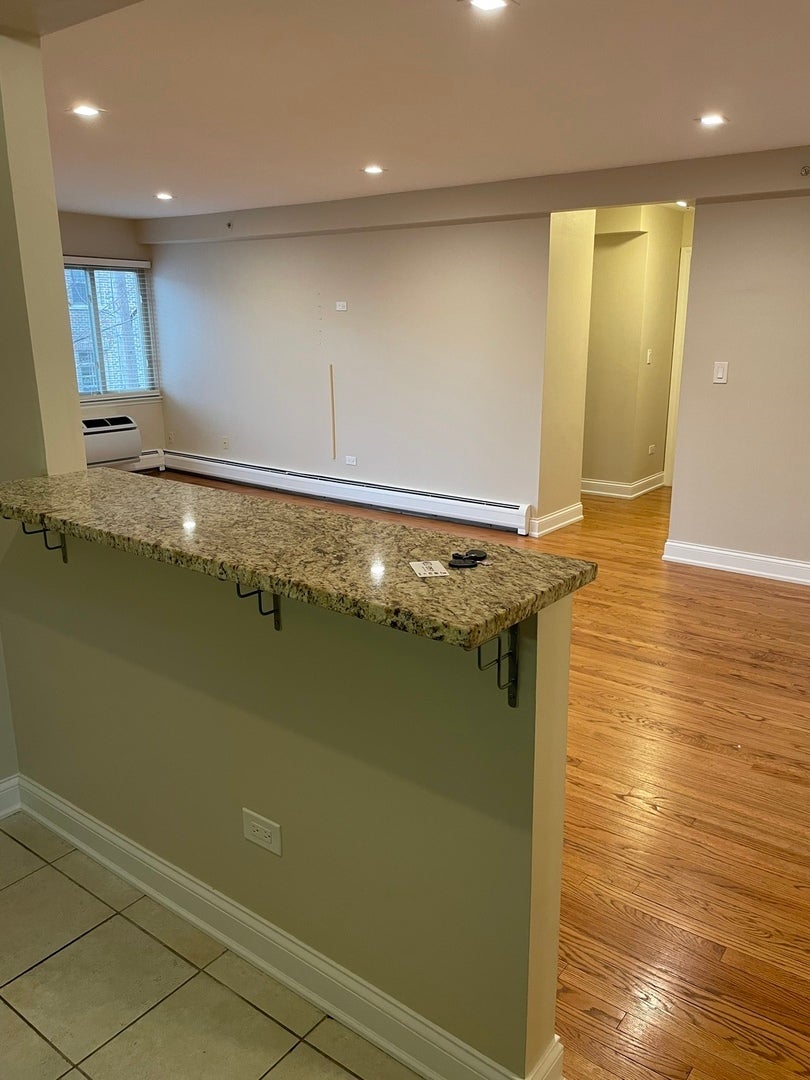 1 N CHESTNUT Avenue 2E