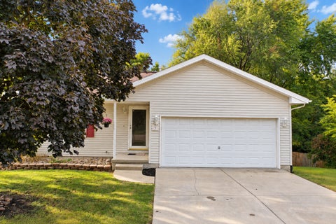 Tiny photo for 3 Nicole Court, Bloomington, IL 61701 (MLS # 12759312)