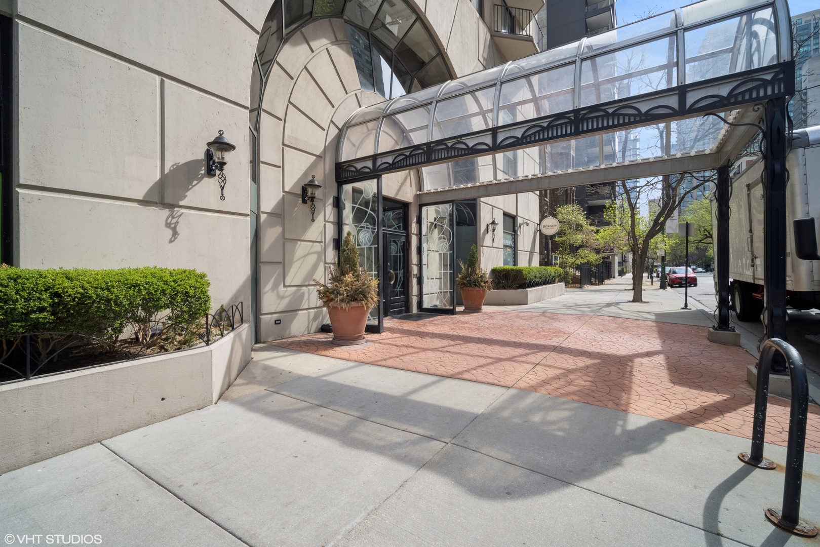 70 W Huron Street 606