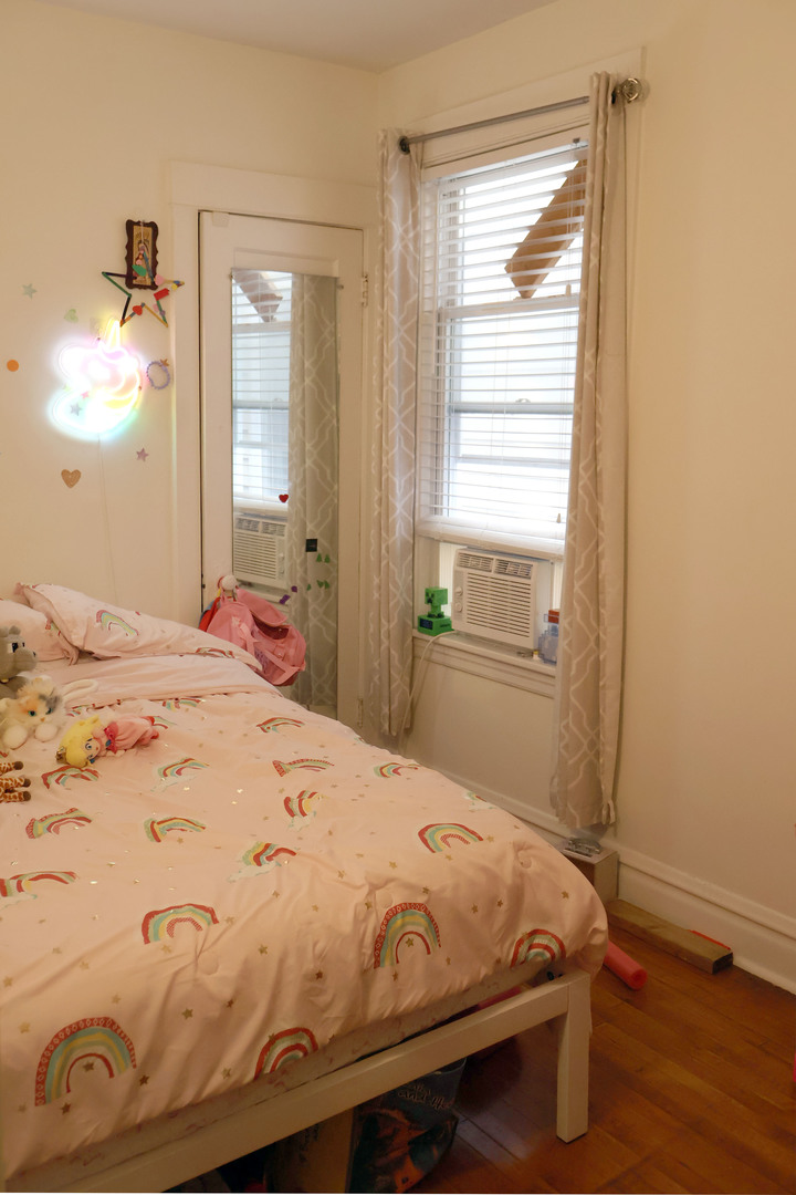 6019 N Paulina Street