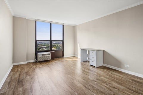 Tiny photo for 901 S PLYMOUTH Court #1101, Chicago, IL 60605 (MLS # 12732421)