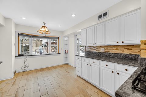 Tiny photo for 5156 FARWELL Avenue, Skokie, IL 60077 (MLS # 12526177)