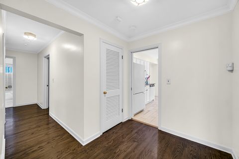 Tiny photo for 5156 FARWELL Avenue, Skokie, IL 60077 (MLS # 12526177)