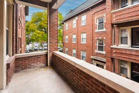 Tiny photo for 958 W Cuyler Avenue #2N, Chicago, IL 60613 (MLS # 12501836)