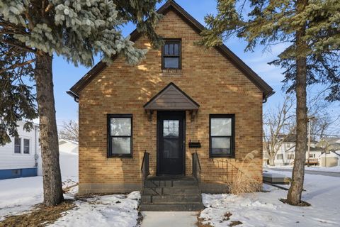 Photo of 719 16th Avenue, Fulton, IL 61252 (MLS # 12555171)