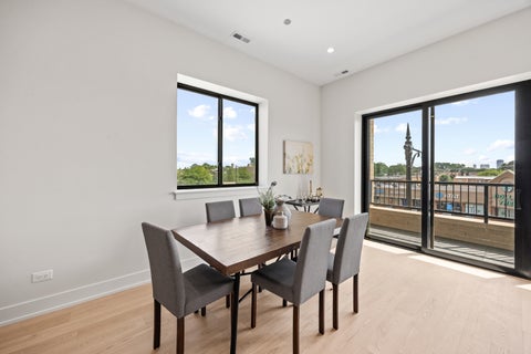 Tiny photo for 5340 N Lincoln Avenue #401, Chicago, IL 60625 (MLS # 12729015)