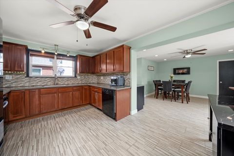 Tiny photo for 5730 110th Street, Chicago Ridge, IL 60415 (MLS # 12482103)