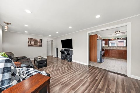 Tiny photo for 5730 110th Street, Chicago Ridge, IL 60415 (MLS # 12482103)