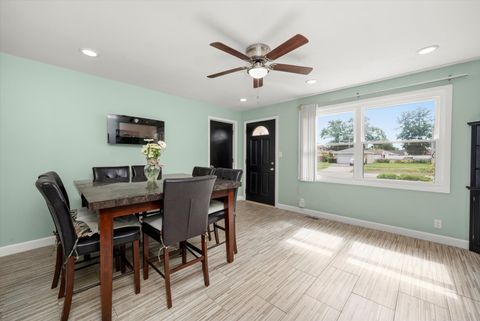 Tiny photo for 5730 110th Street, Chicago Ridge, IL 60415 (MLS # 12482103)