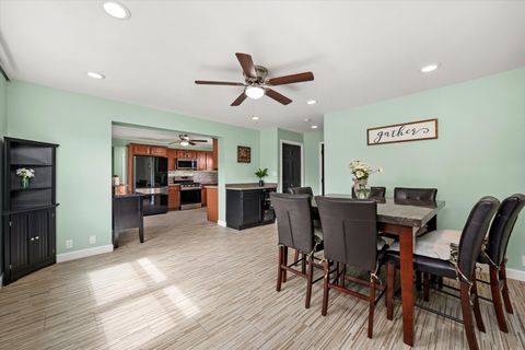 Tiny photo for 5730 110th Street, Chicago Ridge, IL 60415 (MLS # 12482103)