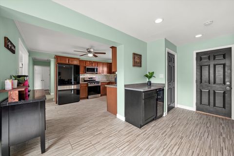 Tiny photo for 5730 110th Street, Chicago Ridge, IL 60415 (MLS # 12482103)