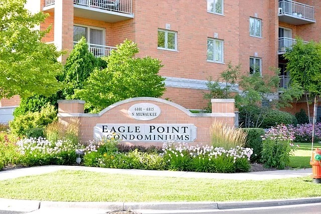 6815 N Milwaukee Avenue 604