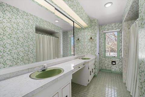 Tiny photo for 9 Buckingham Drive, Sugar Grove, IL 60554 (MLS # 12518747)