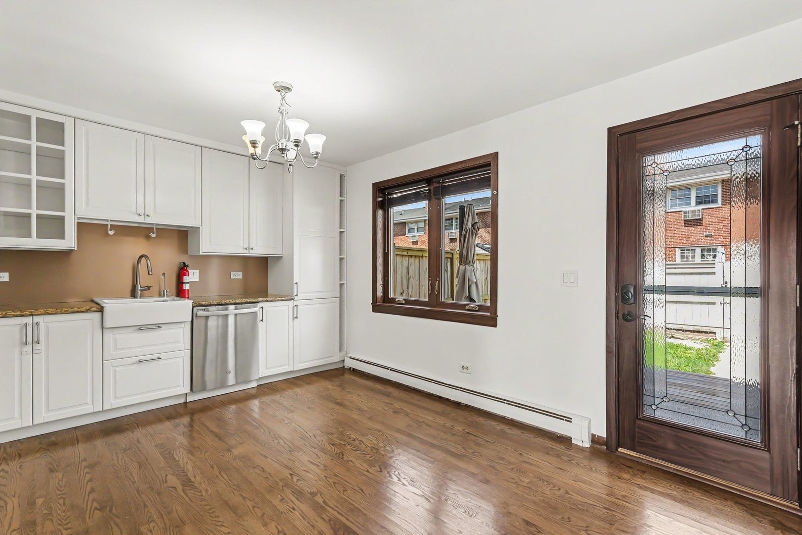 15W632 Virginia Lane