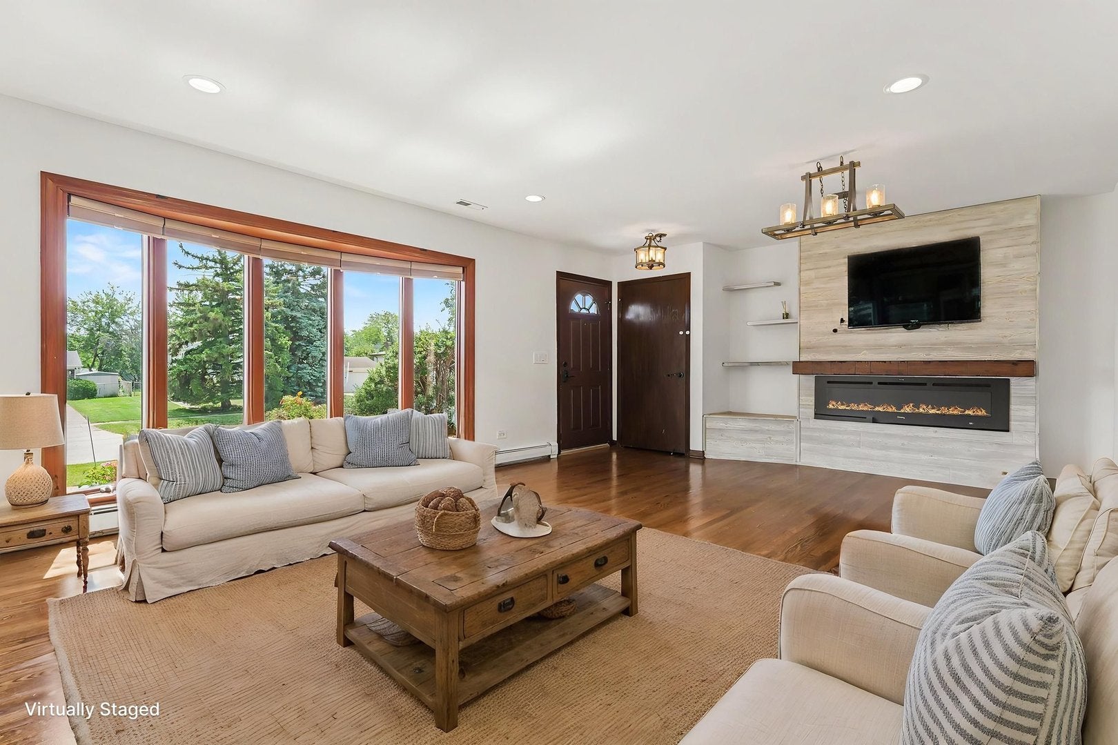 15W632 Virginia Lane
