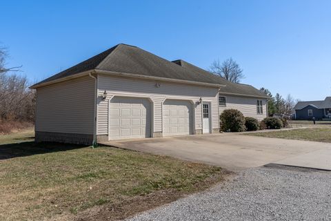 Tiny photo for 898 Kirsch Street, Carbondale, IL 62901 (MLS # 12574317)