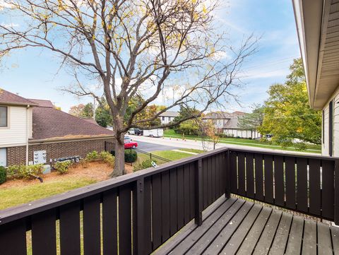 Tiny photo for 932 E Coach Road #8, Palatine, IL 60074 (MLS # 12501729)