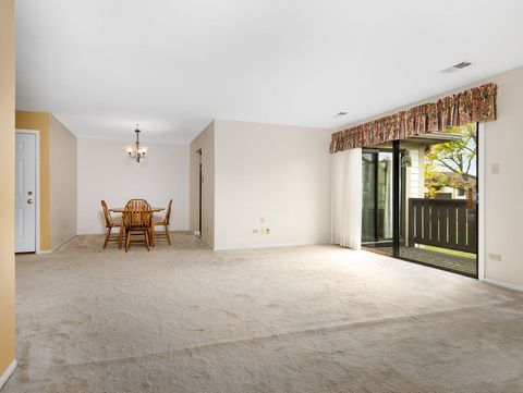 Tiny photo for 932 E Coach Road #8, Palatine, IL 60074 (MLS # 12501729)