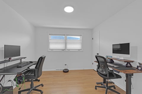 Tiny photo for 6820 N Sauganash Avenue, Chicago, IL 60646 (MLS # 12750487)