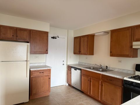 Tiny photo for 77 W Central Avenue #108, Roselle, IL 60172 (MLS # 12610580)