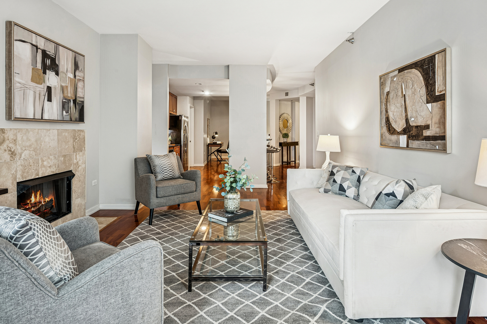 160 E Illinois Street 1008