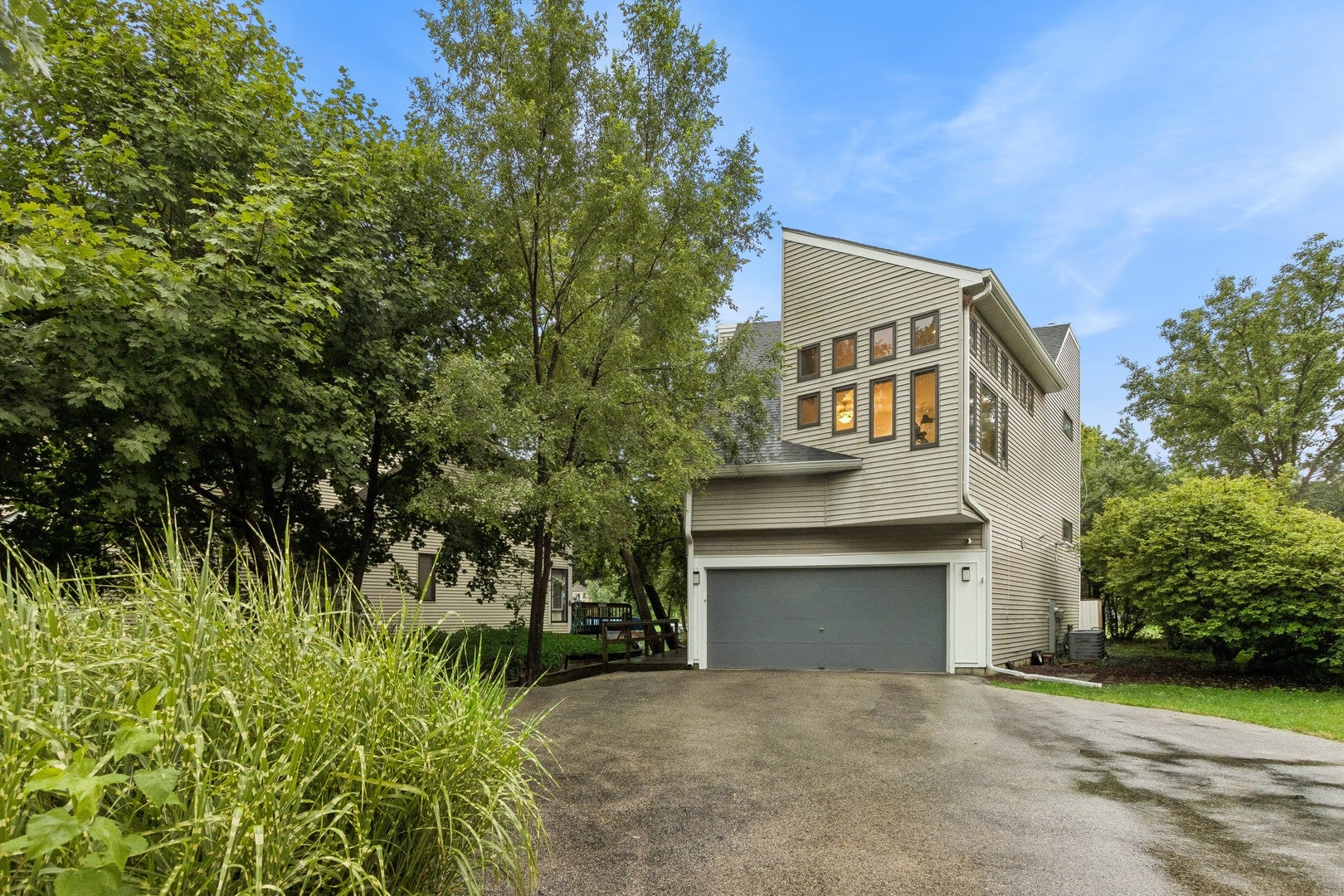 19449 W Forest Lane