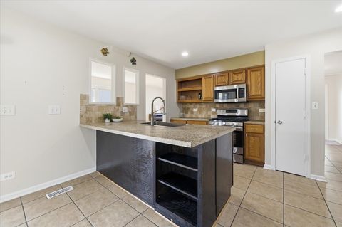 Tiny photo for 155 Surrey Drive, Carol Stream, IL 60188 (MLS # 12587518)