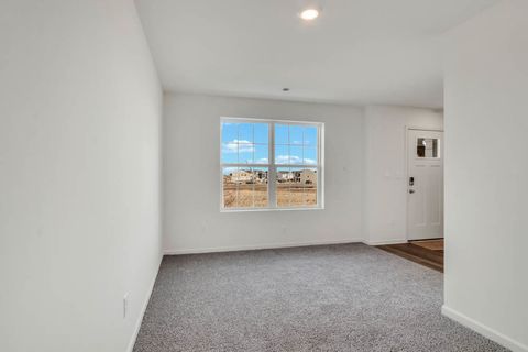 Tiny photo for 440 lakeshore Court, St. Charles, IL 60174 (MLS # 12487815)