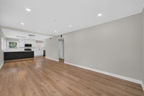 Tiny photo for 639 N Edgewood Avenue, Lombard, IL 60148 (MLS # 12732752)
