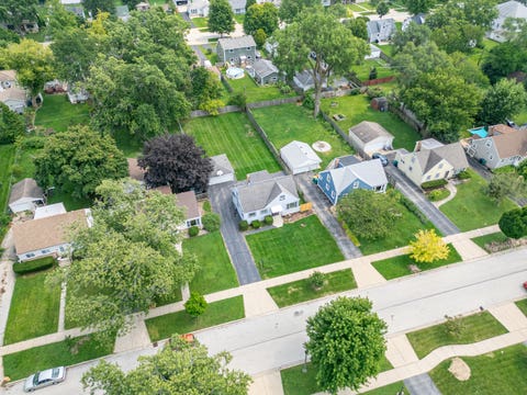 Tiny photo for 639 N Edgewood Avenue, Lombard, IL 60148 (MLS # 12732752)