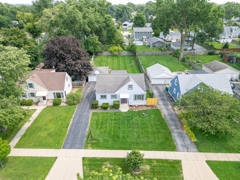 Tiny photo for 639 N Edgewood Avenue, Lombard, IL 60148 (MLS # 12732752)