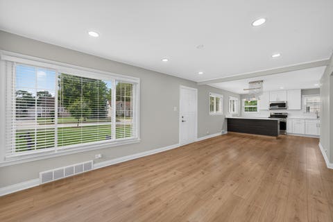 Tiny photo for 639 N Edgewood Avenue, Lombard, IL 60148 (MLS # 12732752)