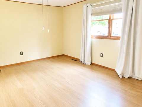 Tiny photo for 1105 Avenue I, Sterling, IL 61081 (MLS # 12684885)
