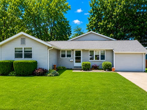 Photo of 1105 Avenue I, Sterling, IL 61081 (MLS # 12684885)