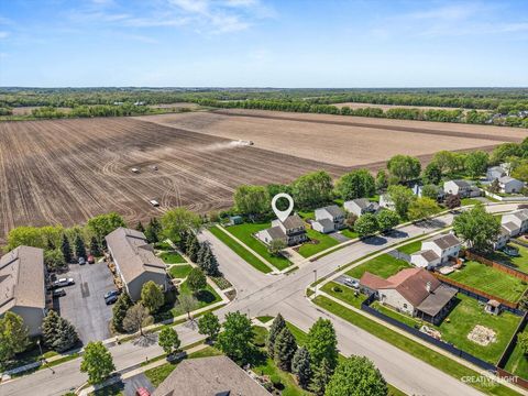 Tiny photo for 1401 Chestnut Lane, Yorkville, IL 60560 (MLS # 12638971)