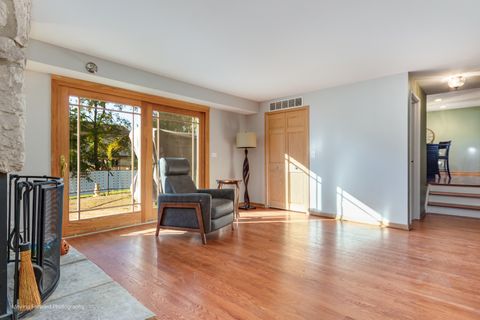 Tiny photo for 1453 Armstrong Lane, Elk Grove Village, IL 60007 (MLS # 12500249)