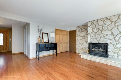 Tiny photo for 1453 Armstrong Lane, Elk Grove Village, IL 60007 (MLS # 12500249)