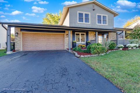 Tiny photo for 1453 Armstrong Lane, Elk Grove Village, IL 60007 (MLS # 12500249)