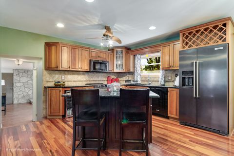 Tiny photo for 1453 Armstrong Lane, Elk Grove Village, IL 60007 (MLS # 12500249)