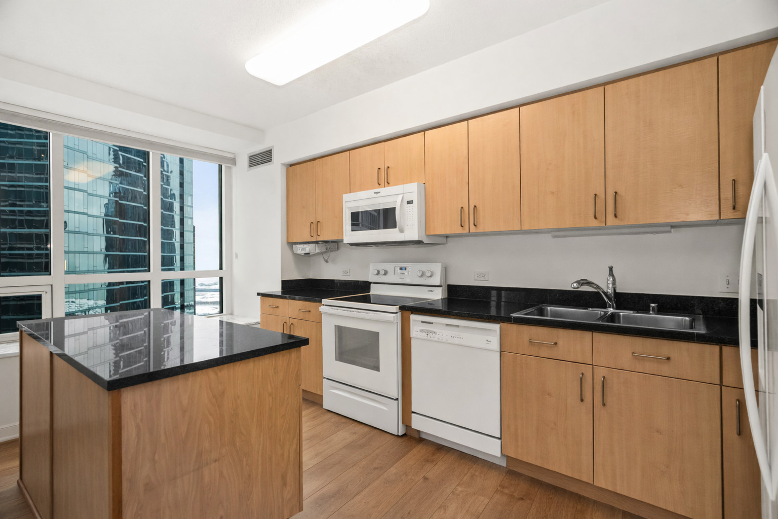 512 N McClurg Court 2501