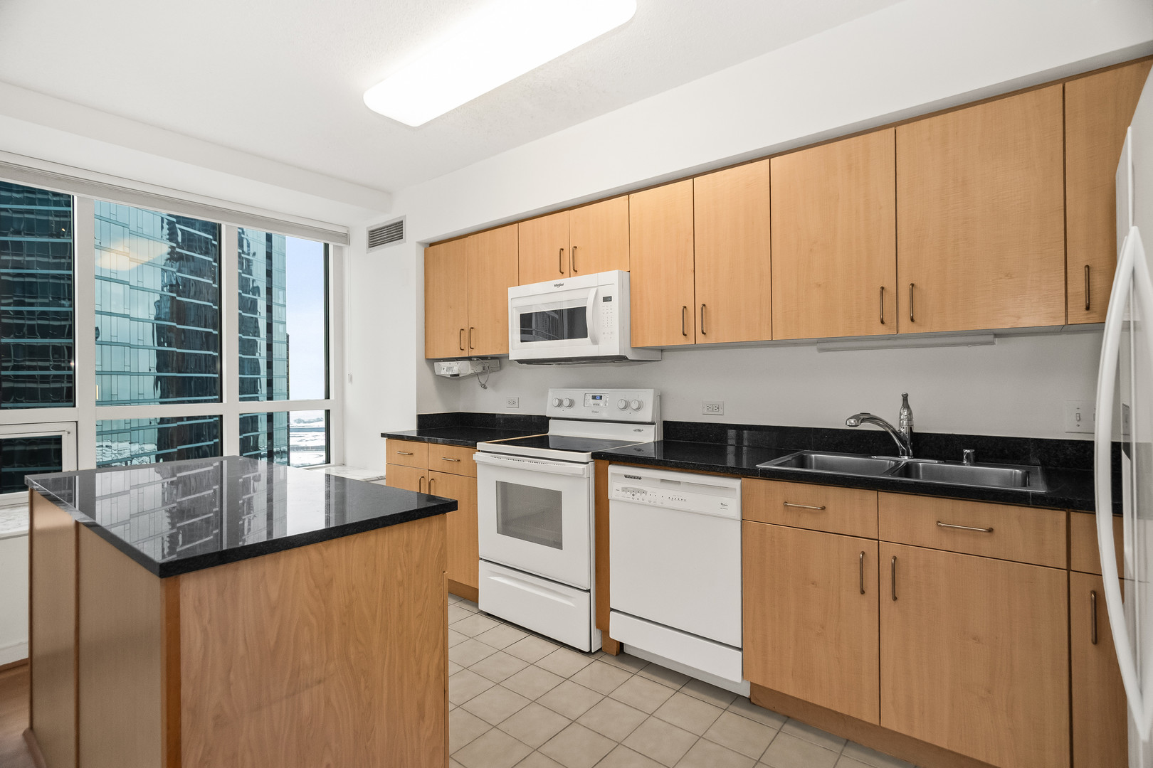 512 N McClurg Court 2501