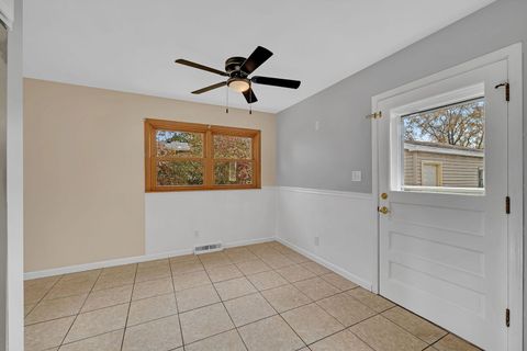 Tiny photo for 423 Maple Drive, Morris, IL 60450 (MLS # 12517177)