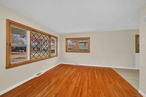 Tiny photo for 423 Maple Drive, Morris, IL 60450 (MLS # 12517177)