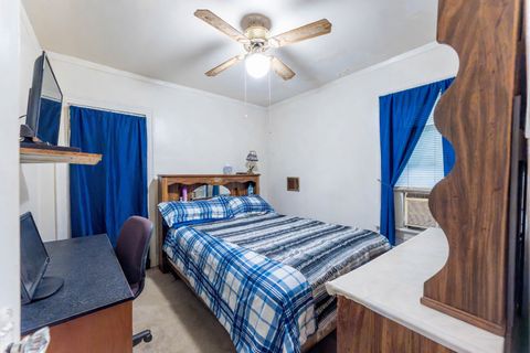 Tiny photo for 8129 S Cornell Avenue, Chicago, IL 60617 (MLS # 12553413)