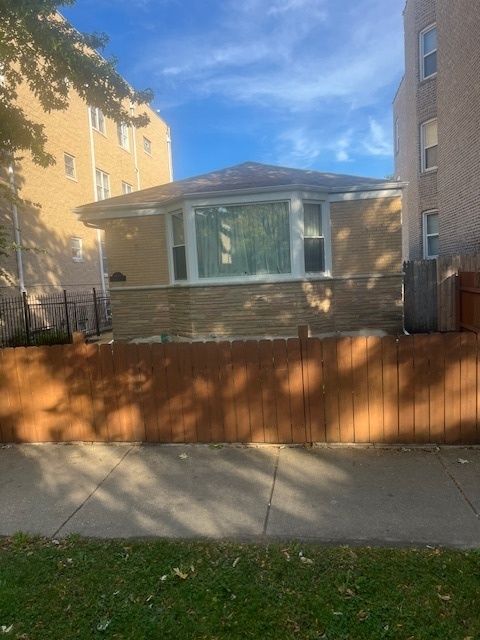 6539 N SACRAMENTO Avenue Chicago IL 60645