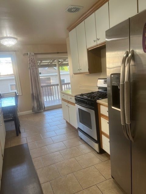 Tiny photo for 6539 N SACRAMENTO Avenue, Chicago, IL 60645 (MLS # 12505934)