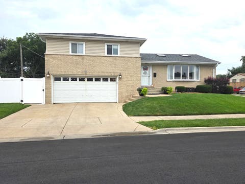 Photo of 1580 Grant Avenue, Melrose Park, IL 60160 (MLS # 12726310)