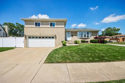 Photo of 1580 Grant Avenue, Melrose Park, IL 60160 (MLS # 12726310)