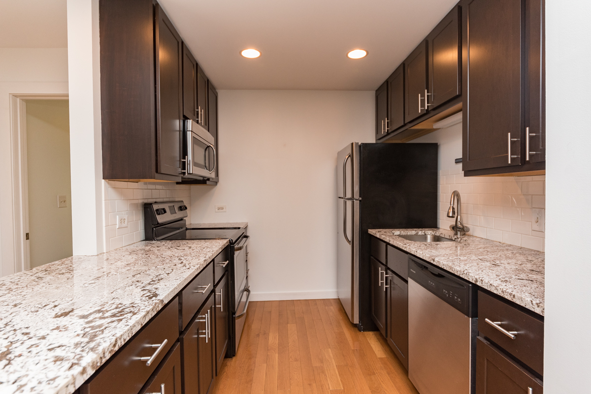 163 W DIVISION Street 309