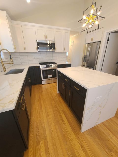 Tiny photo for 7025 W 84th Street, Burbank, IL 60459 (MLS # 12491153)